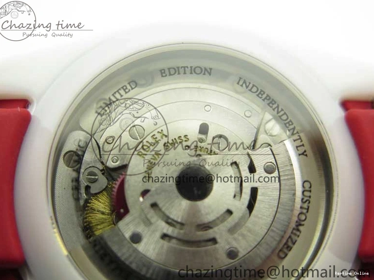 0123 WrinkleFree Submariner 40mm White Ceramic 5GF Best Edition White Red Dial on Red Rubber Strap SA 2485